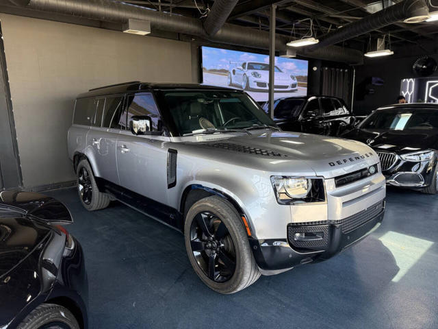 2023 Land Rover Defender 130 X-Dynamic SE AWD