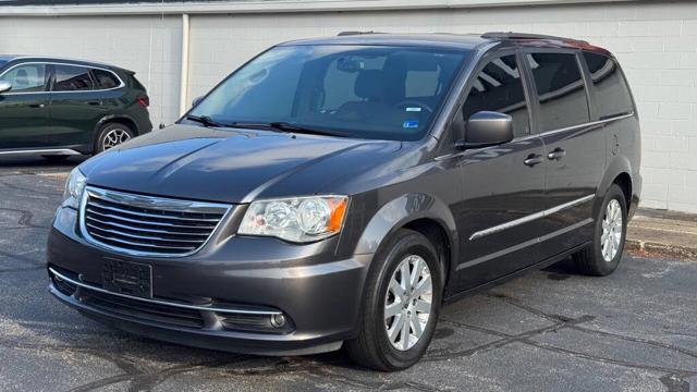 2016 Chrysler Town and Country Touring