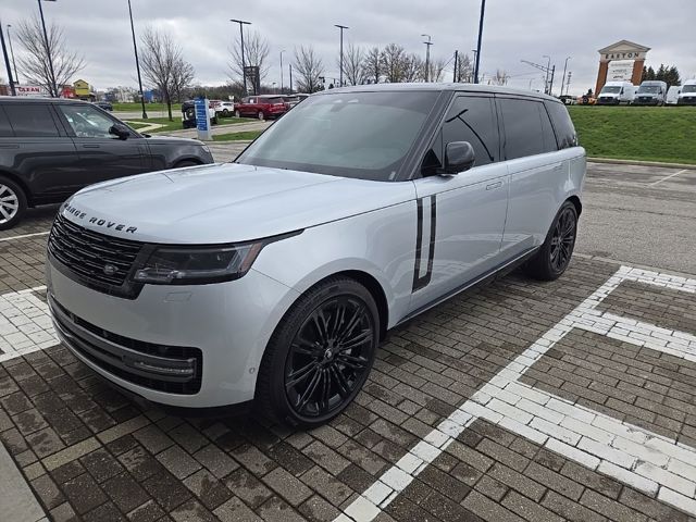 2025 Land Rover Range Rover P530 SE LWB AWD
