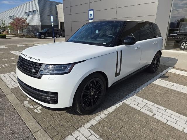 2025 Land Rover Range Rover P530 SE LWB AWD