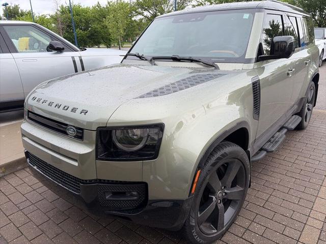 2024 Land Rover Defender 130 P400 X-Dynamic SE AWD