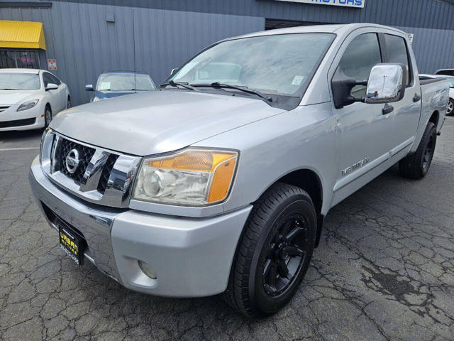 2011 Nissan Titan SV