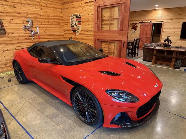 2023 Aston Martin DBS Superleggera