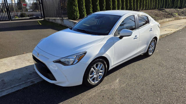 2017 Toyota Yaris iA Base
