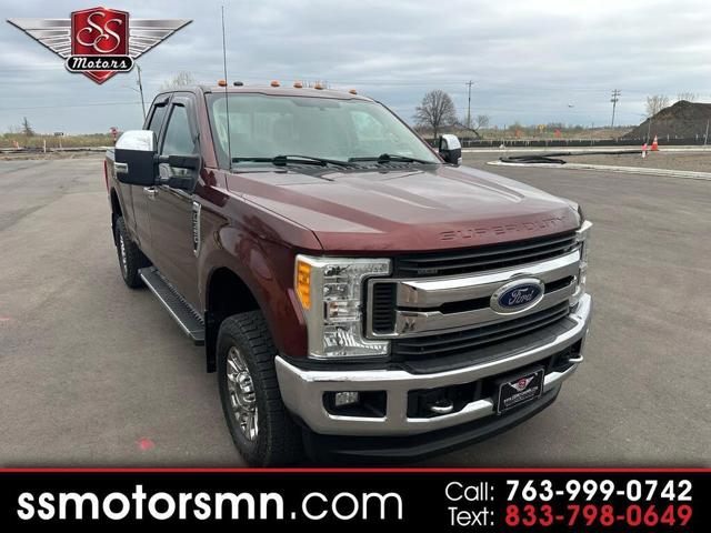 2017 Ford Super Duty F-350 SRW XLT