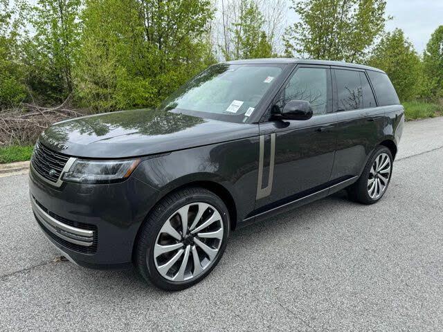 2026 Land Rover Range Rover P530 SE