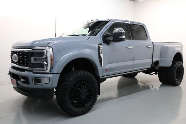 2024 Ford Super Duty F-450 DRW Platinum