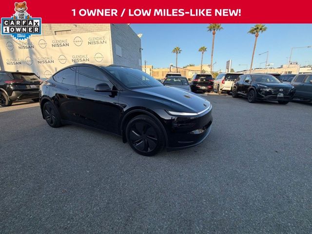 2026 Tesla Model Y Premium