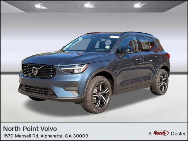 2026 Volvo XC40 B5 Core AWD