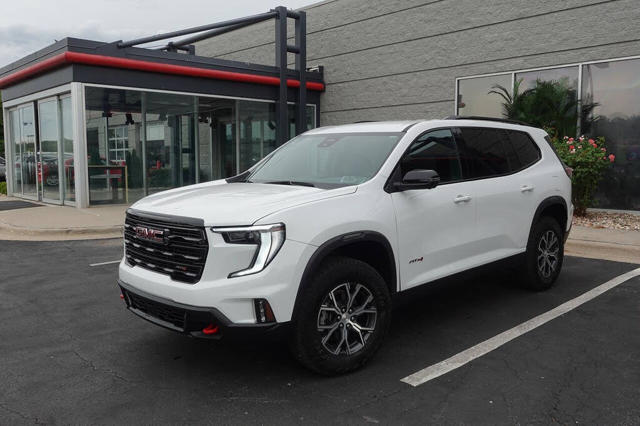 2024 GMC Acadia AT4