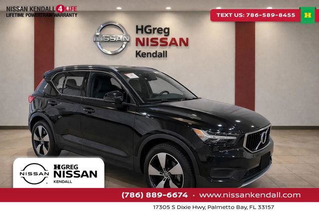 2020 Volvo XC40 T5 Momentum