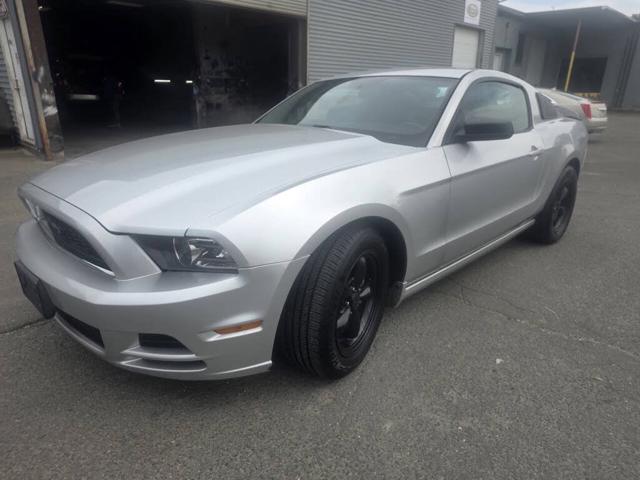 2014 Ford Mustang V6