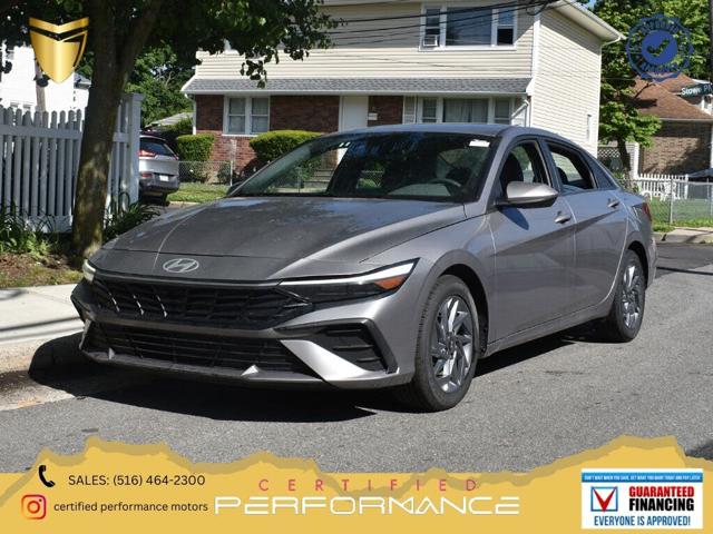 2024 Hyundai Elantra SEL FWD