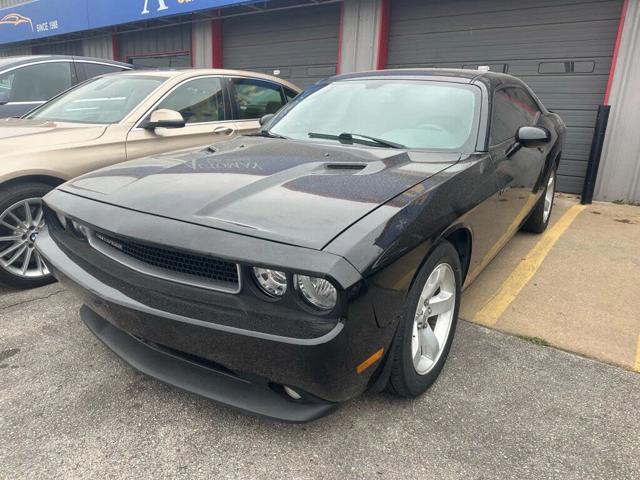 2013 Dodge Challenger SXT Plus