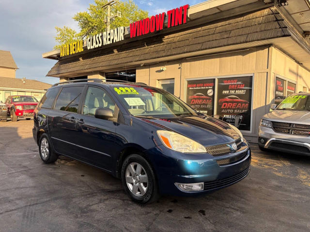 2004 Toyota Sienna 4 Dr LE Passenger Van