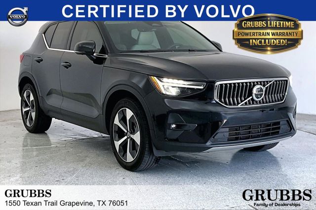 2023 Volvo XC40 B5 Plus Bright Theme AWD