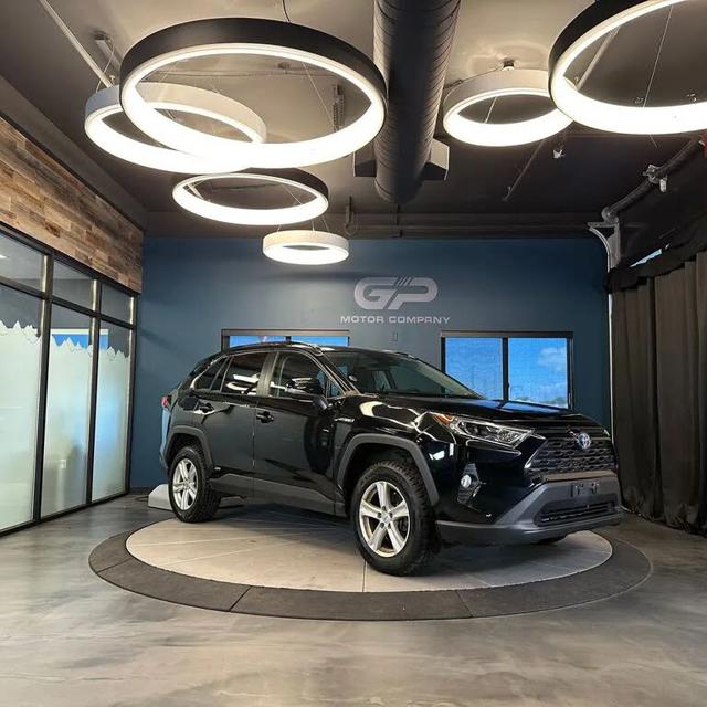 2021 Toyota RAV4 Hybrid XLE