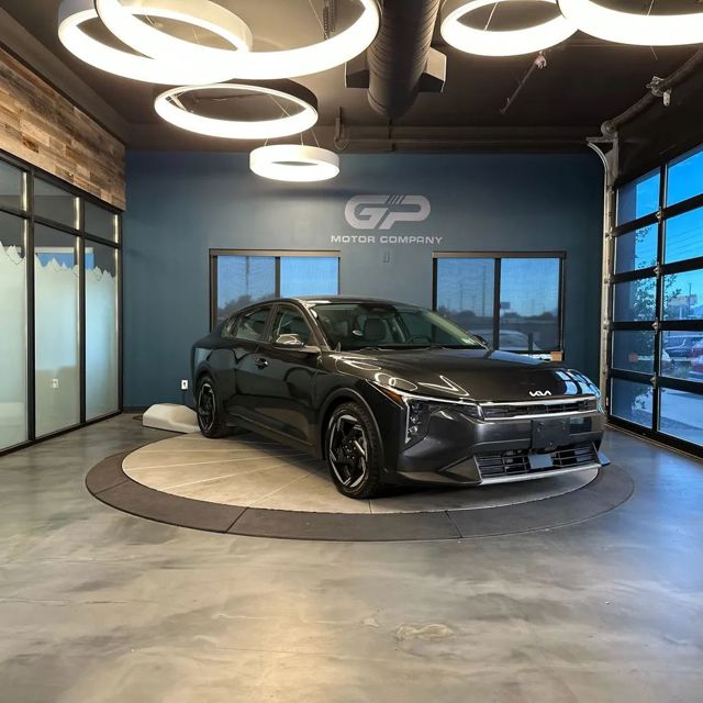 2025 Kia K4 EX