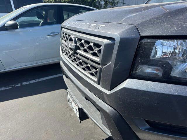 2022 Nissan Frontier SV