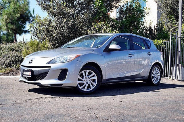 2012 Mazda Mazda3 i Touring Hatchback