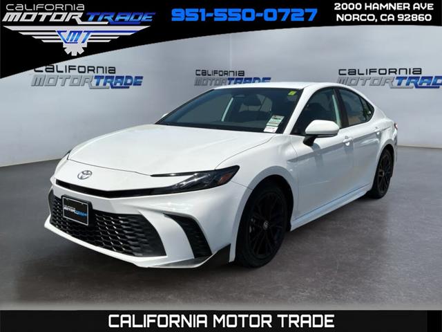 2025 Toyota Camry SE FWD