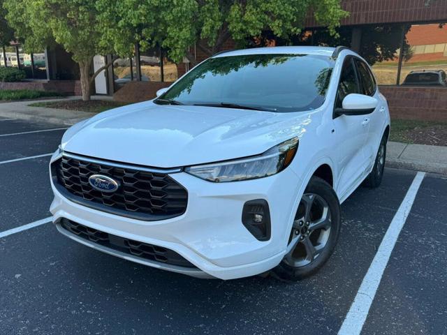 2023 Ford Escape Hybrid ST-Line Select