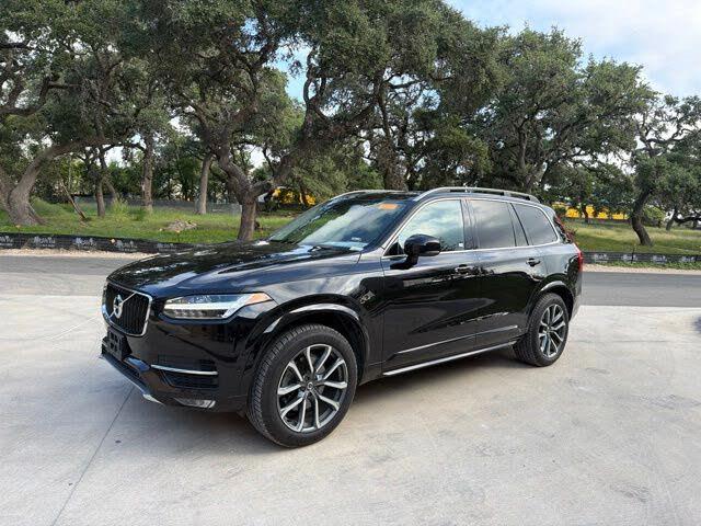 2017 Volvo XC90 T6 Momentum