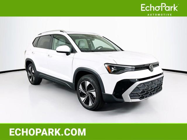 2025 Volkswagen Taos SE 4Motion