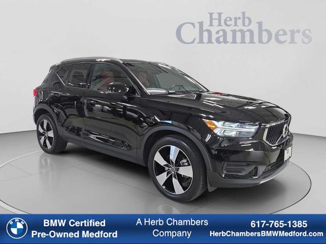 2020 Volvo XC40 T5 Momentum