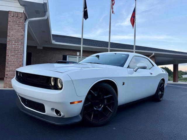 2016 Dodge Challenger 392 HEMI Scat Pack Shaker