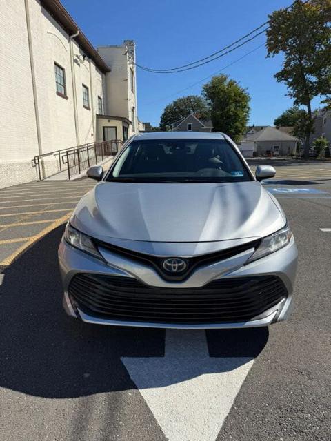 2018 Toyota Camry Hybrid LE