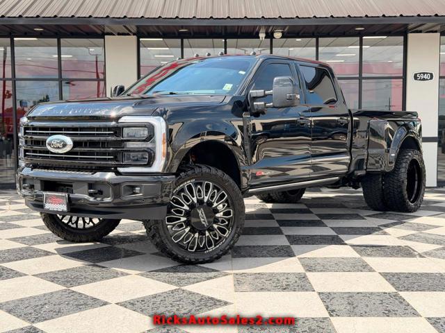 2025 Ford Super Duty F-350 DRW Platinum