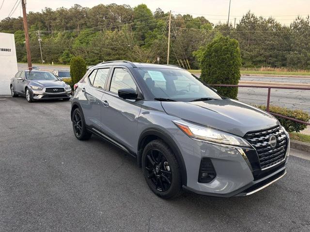 2022 Nissan Kicks SR