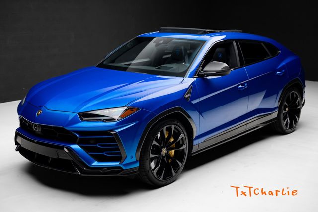 2022 Lamborghini Urus Base