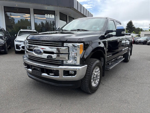 2017 Ford Super Duty F-350 SRW Lariat
