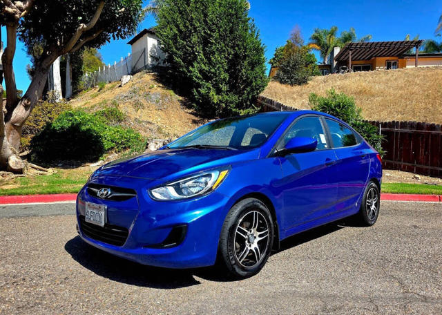 2012 Hyundai Accent GLS