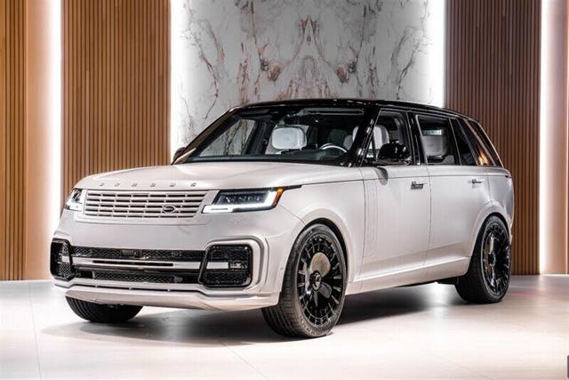 2025 Land Rover Range Rover P615 SV LWB