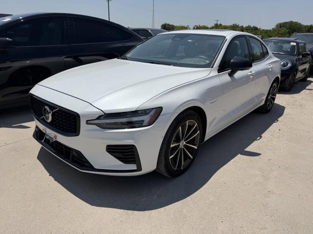 2023 Volvo S60 Recharge T8 Plus Dark Theme