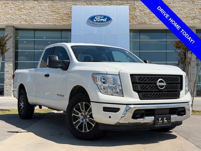 2024 Nissan Titan SV