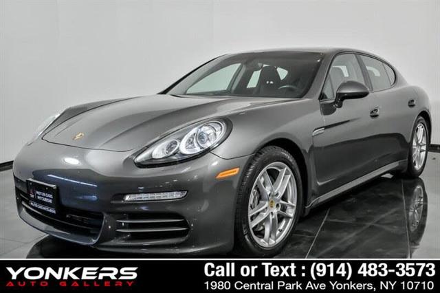 2016 Porsche Panamera 4 Edition