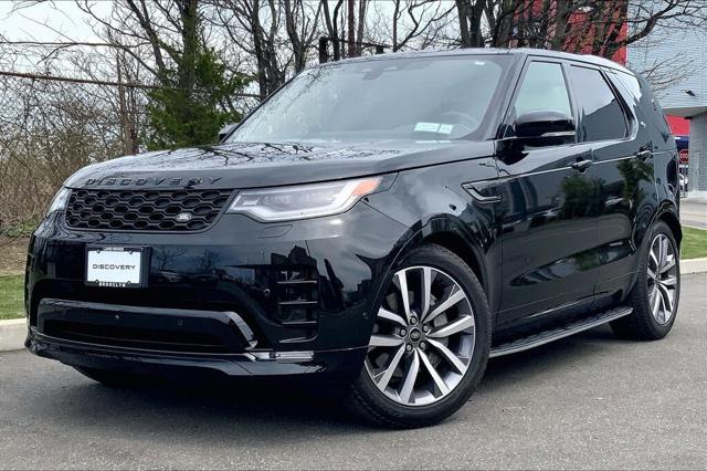2025 Land Rover Discovery P300 Dynamic SE AWD