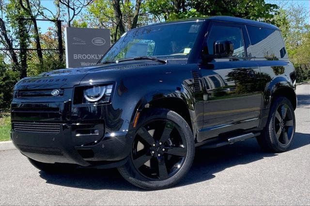 2026 Land Rover Defender 90 V8 AWD