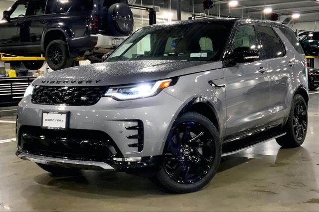 2025 Land Rover Discovery P300 Dynamic SE AWD