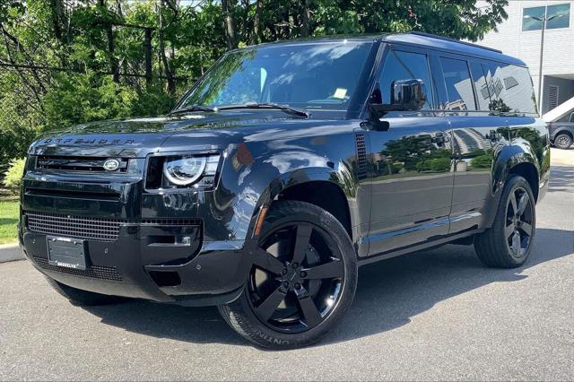 2026 Land Rover Defender 130 P400 X-Dynamic SE AWD