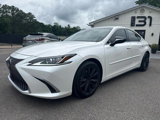 2019 Lexus ES 300h Ultra Luxury