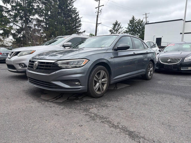 2019 Volkswagen Jetta R-Line FWD