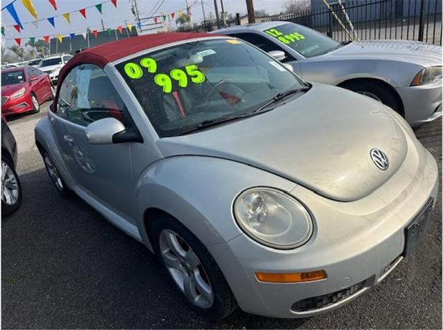 2009 Volkswagen New Beetle Blush Edition PZEV