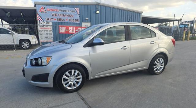 2013 Chevrolet Sonic LS Manual