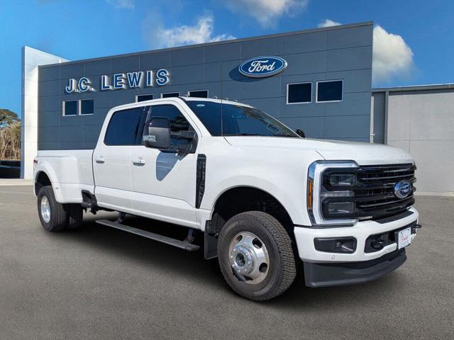 2026 Ford Super Duty F-350 DRW Platinum