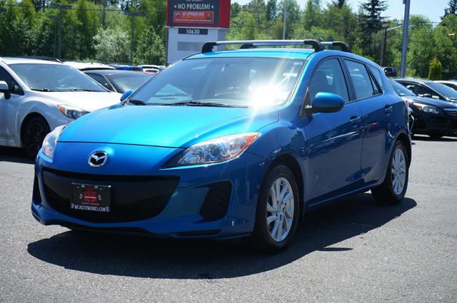 2012 Mazda Mazda3 i Touring Hatchback